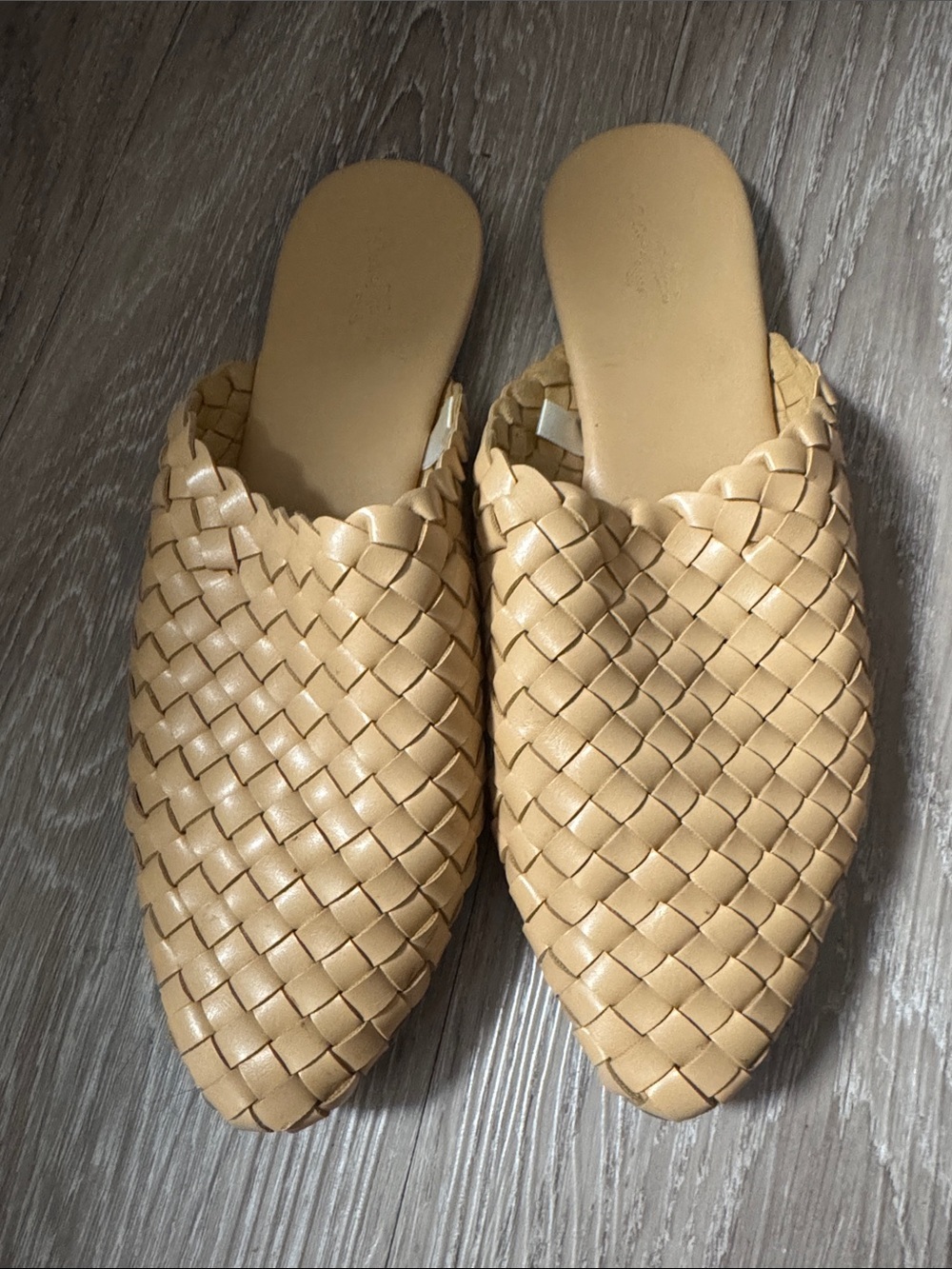 Universal Thread Woven Slide Mules in Beige Tan
